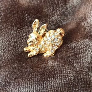 Avon Bunny Rabbit Brooch/Pin